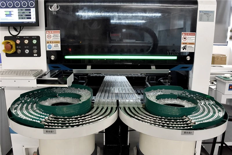 SMT - 4-SMT-automatic lens mounter SMT - 4-SMT-automatic lens mounter